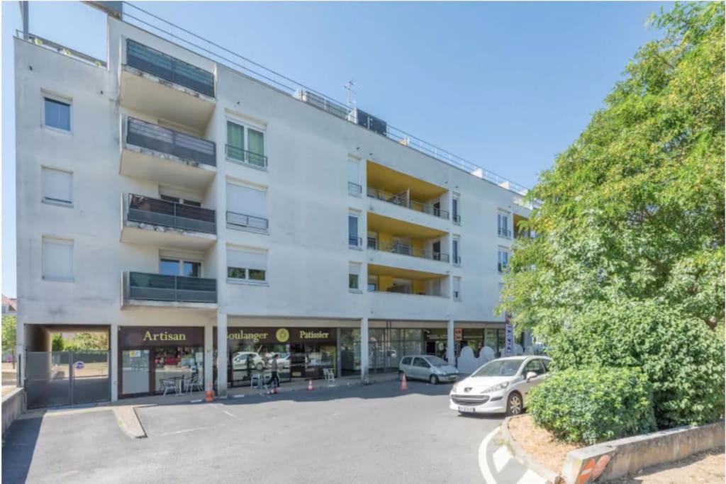 Les Frenes Near Disneyland Bmyguest Apartment Montevrain Exterior photo